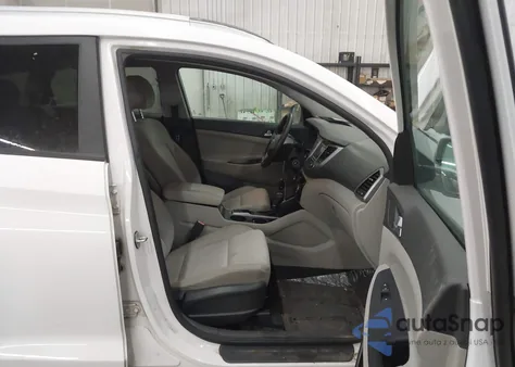 2016 Hyundai Tucson Se z USA, uszkodzony, nr VIN KM8J33A43GU174223